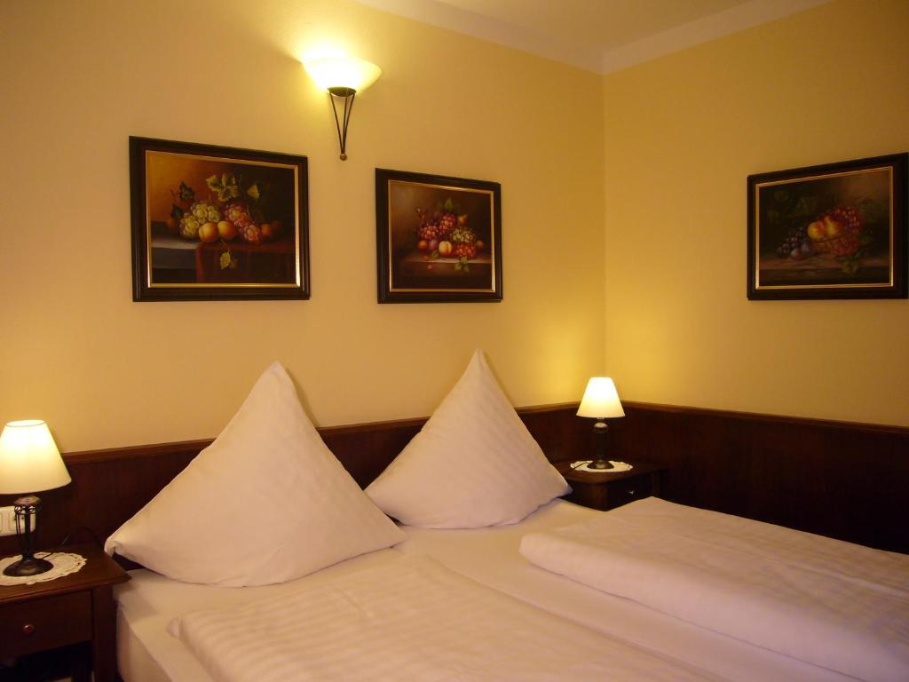 Klassik Hotel Am Tor Weiden in der Oberpfalz Rum bild
