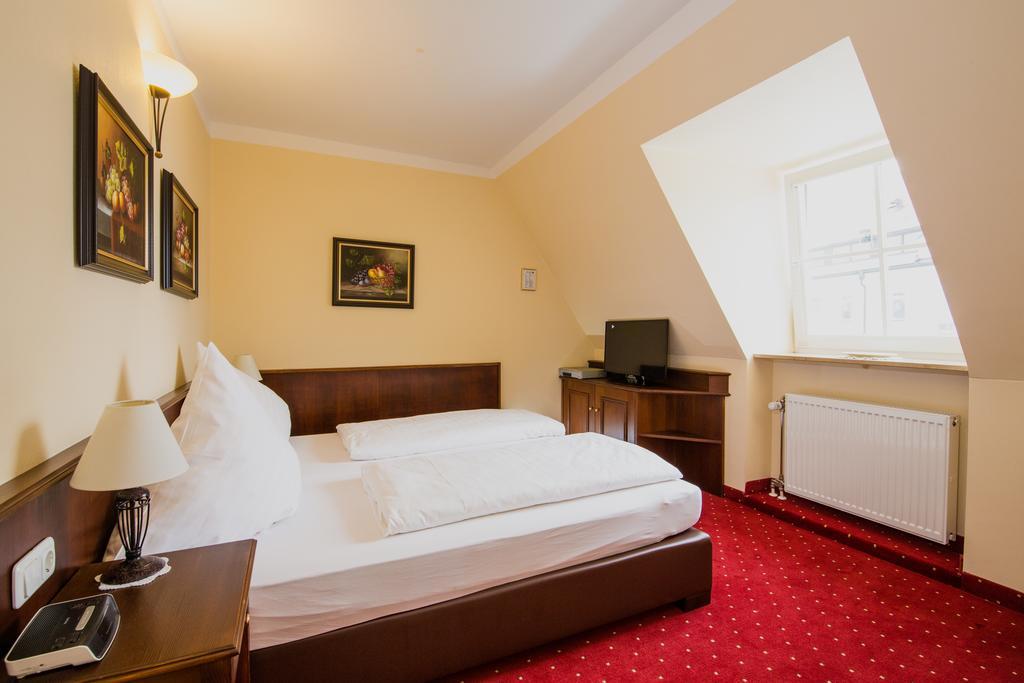 Klassik Hotel Am Tor Weiden in der Oberpfalz Exteriör bild