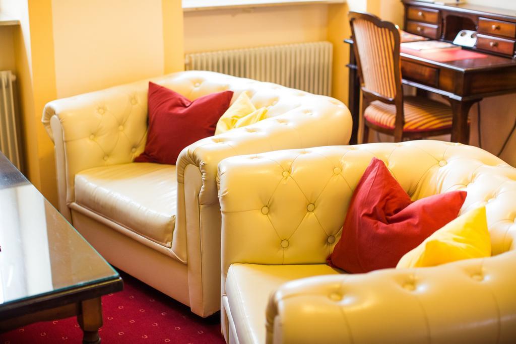 Klassik Hotel Am Tor Weiden in der Oberpfalz Exteriör bild