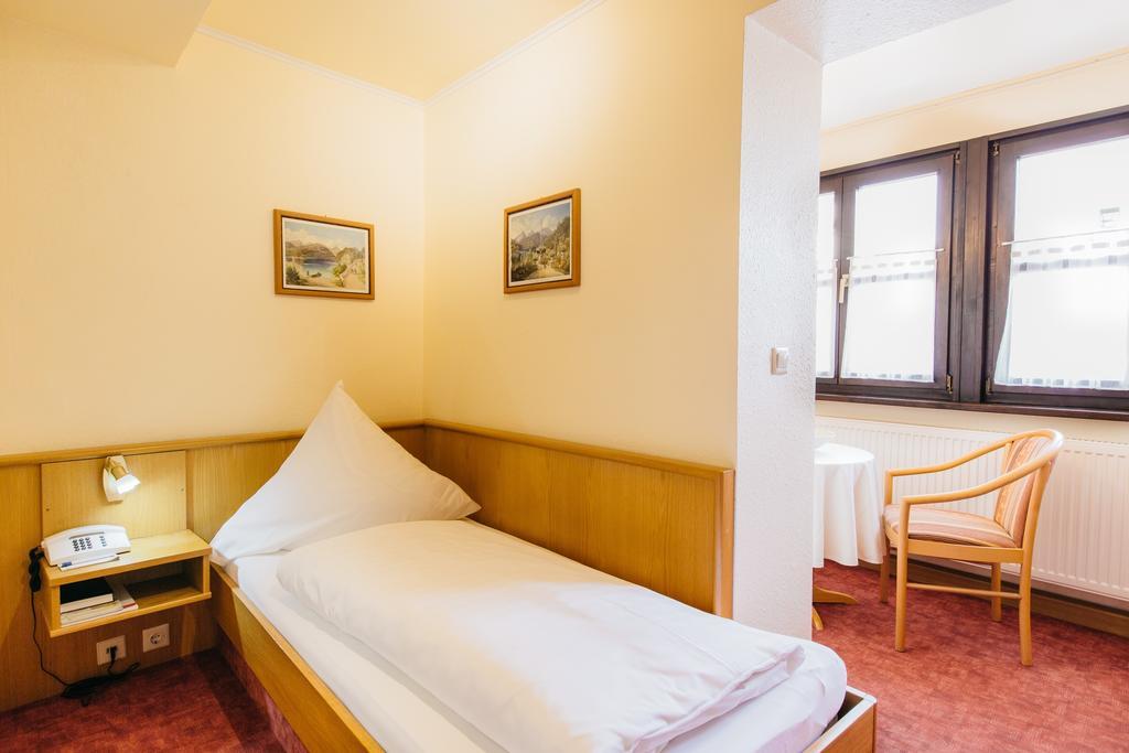 Klassik Hotel Am Tor Weiden in der Oberpfalz Exteriör bild